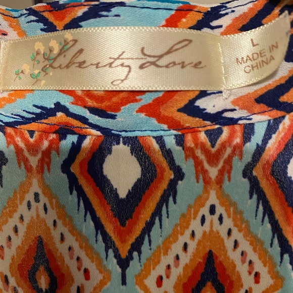 Multi color blouse you can dress up or down - Picture 8 of 8